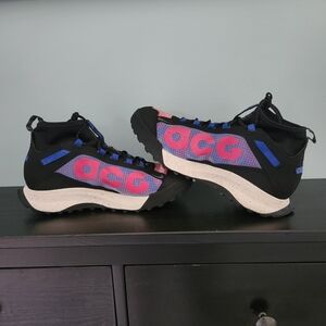 Nike ACG Black and Purple Sneakers